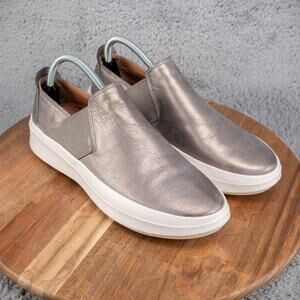 Gentle Souls By Kenneth Cole Rosette Slip-On Sneaker Size 9 M Pewter Metallic